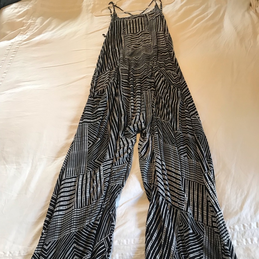 Vitamin A romper size medium. Black and white